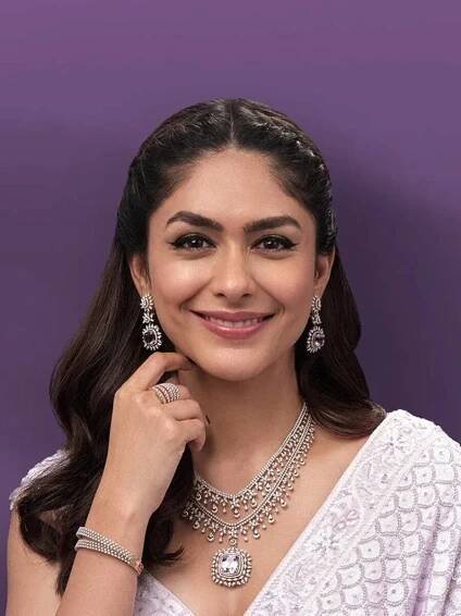 Mrunal Thakur radiates elegance in a lavender suit