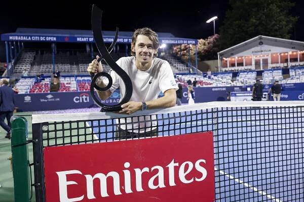 Alex de Minaur saves three championship points to beat Alejandro Davidovich Fokina in Washington final