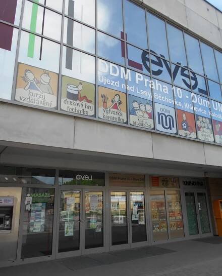 Avízo a pozvání do tanečních kurzů Jiřího Ševčíka v DDM v Újezdě nad Lesy. Přihlašování otevřeno – Otevřené noviny