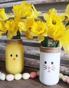 DIY Easter Chick Mason Jar Vase