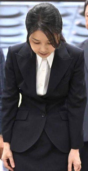 South Korea’s former first lady Kim Keon-hee bows as she arrives at the Seoul Central District Court on Tuesday. Photo: AFP
