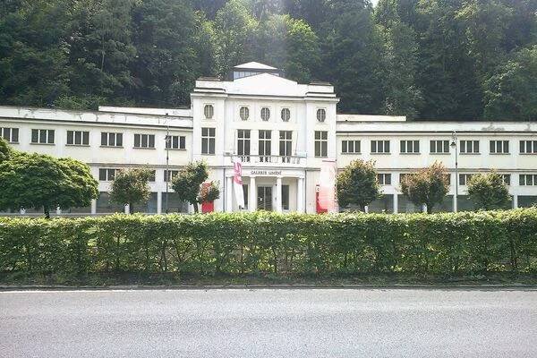 Galerie umění Karlovy Vary, příspěvková organizace Karlovarského kraje foto 1