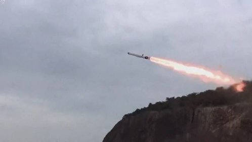 Severokorejská televize odvysílala video s odpaly raket (24. 3. 2023)
