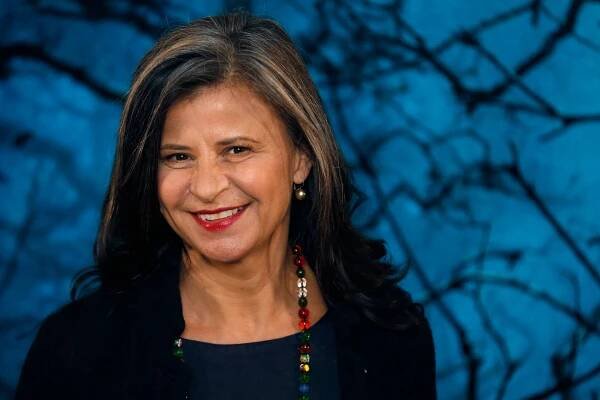 Tracey Ullman Beautiful Close up Wallpaper