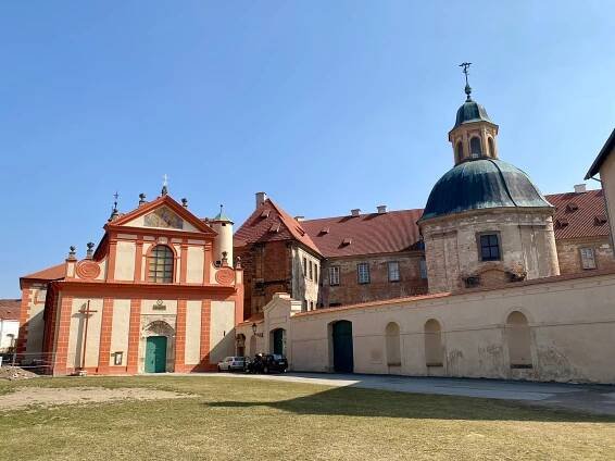 Klášter postavený na vodě láká na novou prohlídku. Veřejnosti se otevřel jedinečný kostel