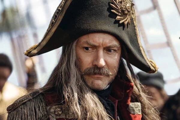 jude law captain hook