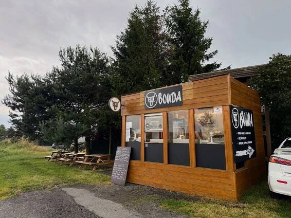 Pankáč z křižovatky. V BBQ Boudě vás odzbrojí vymazleným masem za skvělou cenu