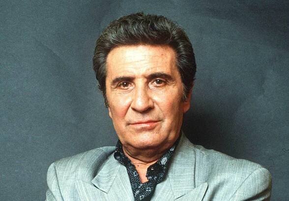 gilbertbecaud-officiel - Gilbert Becaud, French balladeer who transformed the chanson into a worldwide top pick