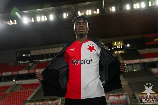Novou posilou Slavie je Igoh Ogbu | SK Slavia Praha