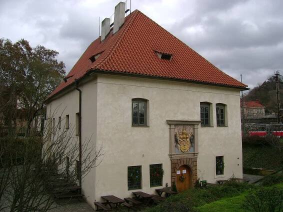 Soubor:Praha-Podskalská-celnice2011a.jpg