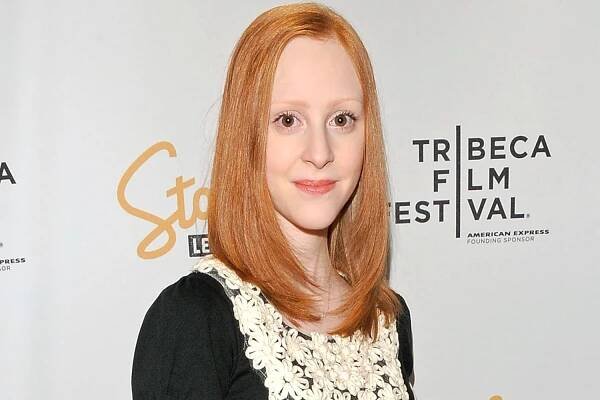 'Carrie' star Samantha Weinstein dies at 28 from cancer