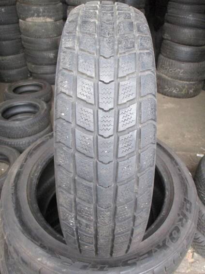 ZIMNÍ PNEUMATIKA 165/70R14 ROADSTONE EURO-WIN 700, 5,53 mm