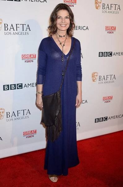 41 Sexiest Pictures Of Sela Ward | CBG