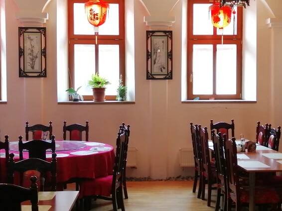 RESTAURACE YI PIN XIANG - CHRUDIM 