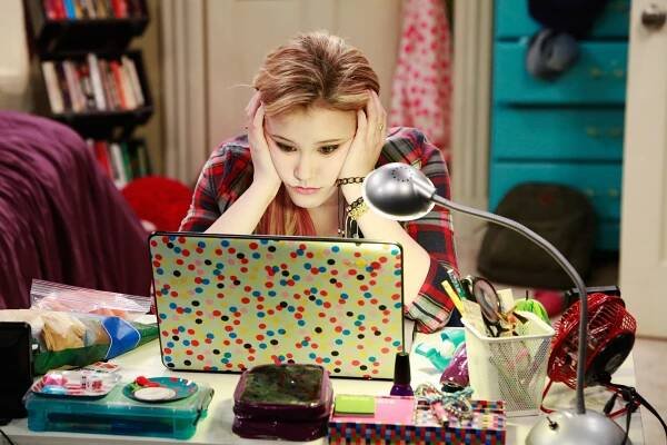 Melissa a Joey - Nejkrutější řez - Z filmu - Taylor Spreitler