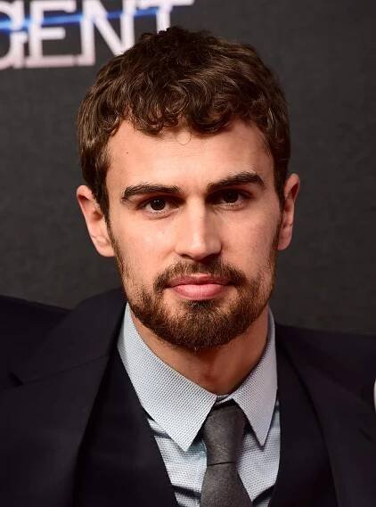Theo James calls on leaders to act on ‘escalating injustice’ for refugees at Cop | The Standard