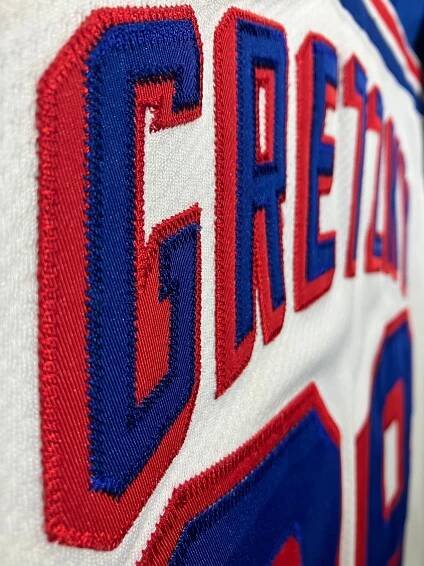 【1996/99】 / New York Rangers（H） / Condition：Preowned / Grade：5 / Size：M / No.99 GRETZKY | JERSEUM STORE