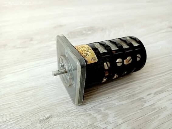 Vačkový spínač S 25V