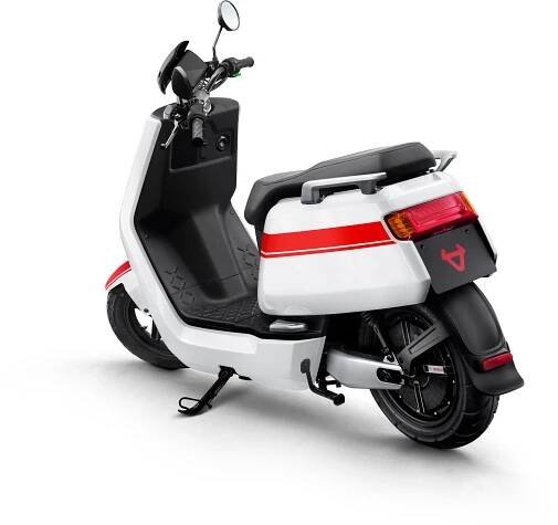 NIU NQi GTS WHITE with red stripes