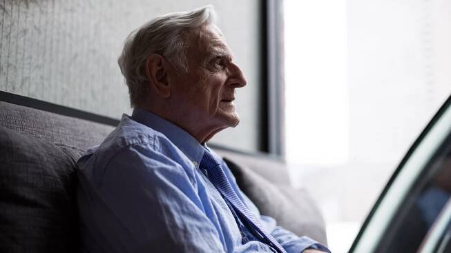 John B. Goodenough, 100, Dies; Nobel-Winning Creator of the Lithium-Ion Battery
