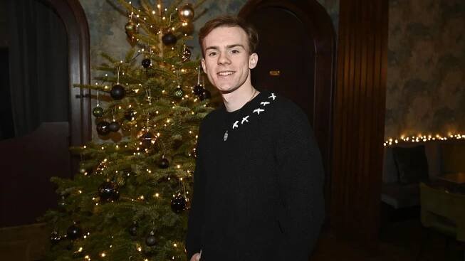 Tak dnes vypadá dětská hvězda filmu Líbáš jako Bůh: Filip Antonio je šťastně zadaný. Přítelkyni vyznal lásku do kamery - Super.cz