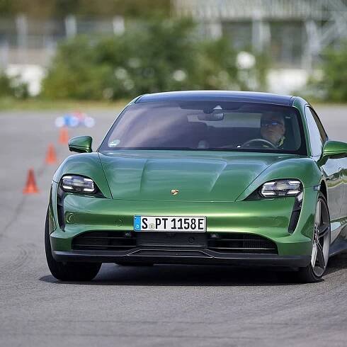 Porsche a jeho elektrická budoucnost: Do konce dekády 80 % aut hybridních a elektrických