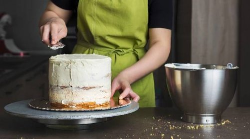 jak udělat žíhaný potah na dort