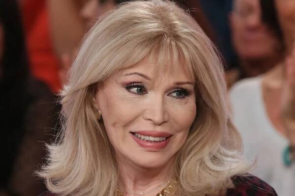 AMANDA LEAR - KONTA TV