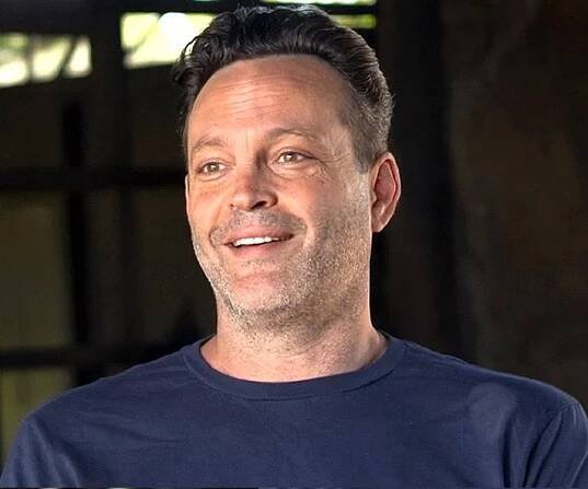 Vince Vaughn Biography - Facts, Childhood, Family Life & Achievements