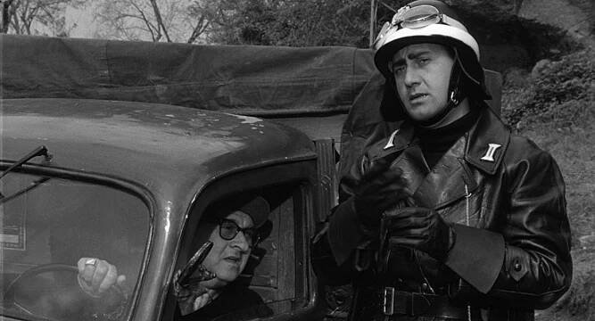 Strážník - Z filmu - Alberto Sordi