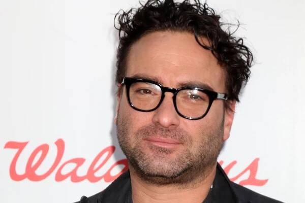 Johnny Galecki poskytl první rozhovor po čtyřech letech. Prozradil, že se stal podruhé otcem a oženil se