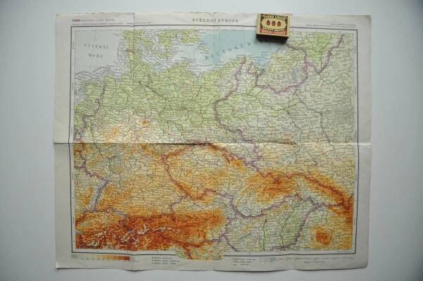 STŘEDNÍ EVROPA - MAPA Z ROKU 1945 SE ZOBRAZENÍM HRANIC PŘED ROKEM 1938 - Staré mapy a veduty
