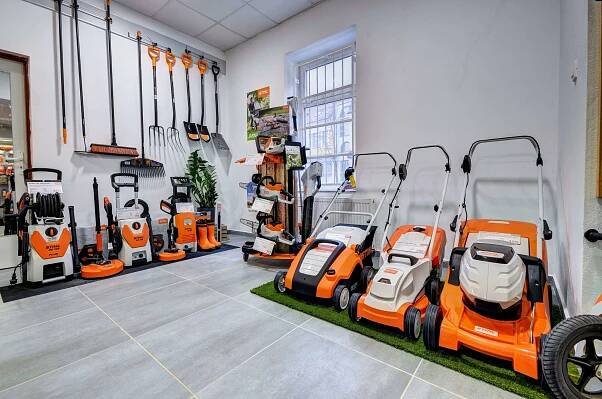 Hujik.sk - Lesná a záhradná technika STIHL