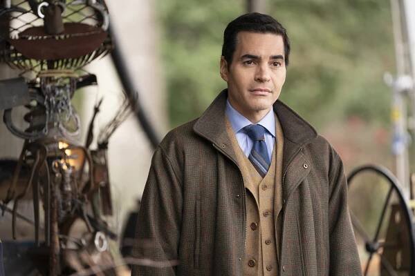 Will Trent - It's Easier to Handcuff a Human Being - Z filmu - Ramon Rodriguez