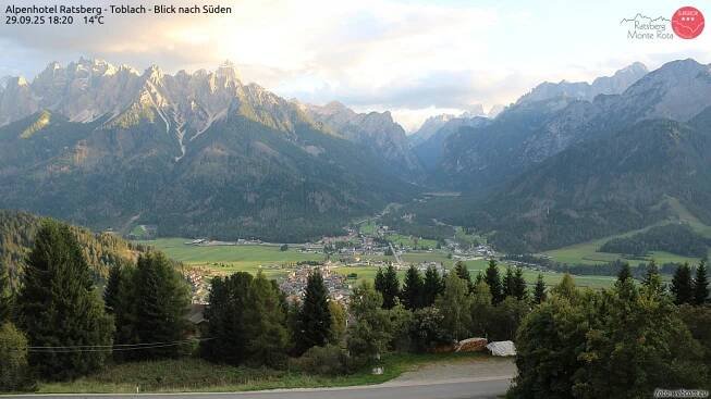 Alpenhotel Ratsberg - Toblach - Blick nach Süden - Foto-Webcam.eu