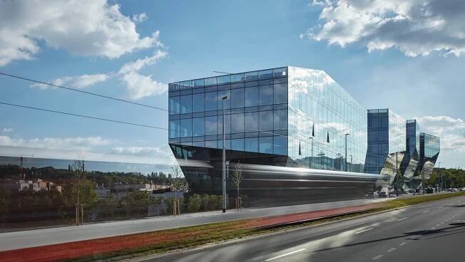 Kanceláře, obchody a plastika od Lasvitu. Komárek otevírá Bořislavka Centrum