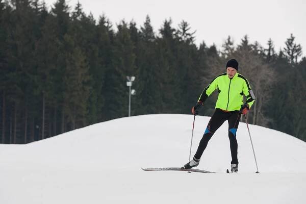 Nový sníh potěšil o víkendu hlavně lyžaře