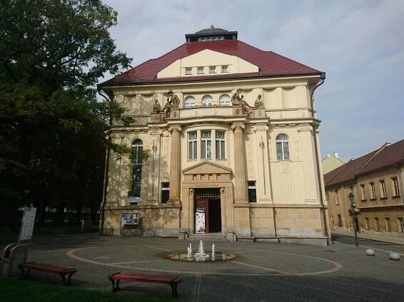Fotogalerie • Obecní dům (Historická budova) • Mapy.com