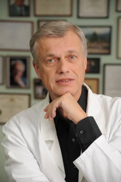 Vladimír Beneš: Operovat? Neoperovat?
