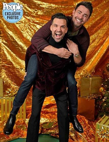 Christmas Con portrait studio benjamin ayres and jonathan bennett