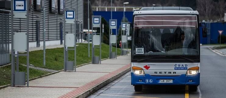 Babiš chce zrušit nařízení, které prudce zvedlo mzdy řidičům autobusů