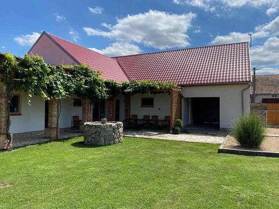 Apartmány Dlouhá, pronájem apartmánu Hrabětice - ubytování Jižní Morava, 8350