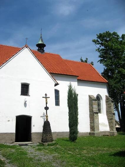 Soubor:Lučice, kostel (2).jpg – Wikipedie