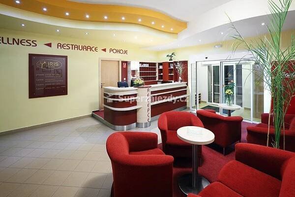 WELLNESS HOTEL IRIS PÁLAVA - Česká Republika - Jižní Morava - Pálava a Lednicko-valtický areál | Superzajezdy.cz