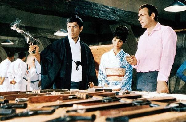 Tecuró Tanba, Akiko Wakabajaši, Sean Connery - Žiješ jenom dvakrát - Z filmu