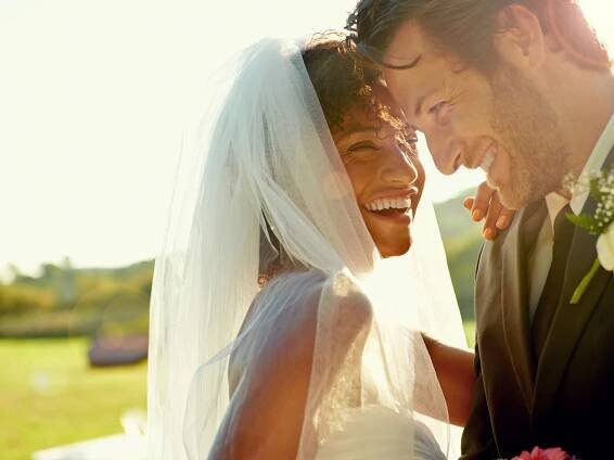 Real brides anonymously share their wedding day regrets