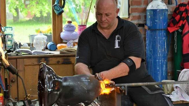 Skleněný oltář a Andělská záře. Noc kostelů patří v Kunraticích u Cvikova sklu