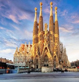 Barcelona Sagrada Familia - Living Tours