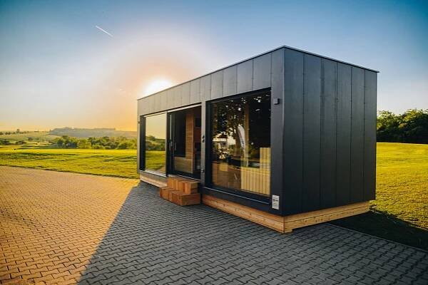 Prémiové modulární saunovací domy Eko modular s fasádním obkladem Hardie® Panel