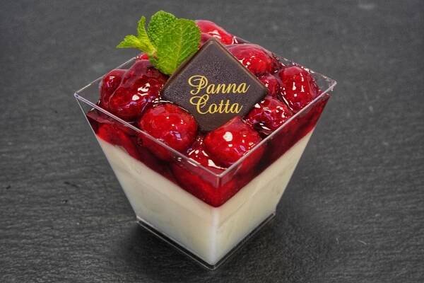PANNA COTTA - S MALINAMI